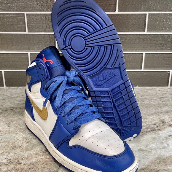 Jordan 1 Retro High ‘Deep Royal Blue’ (Size 6Y) - Picture 2 of 8